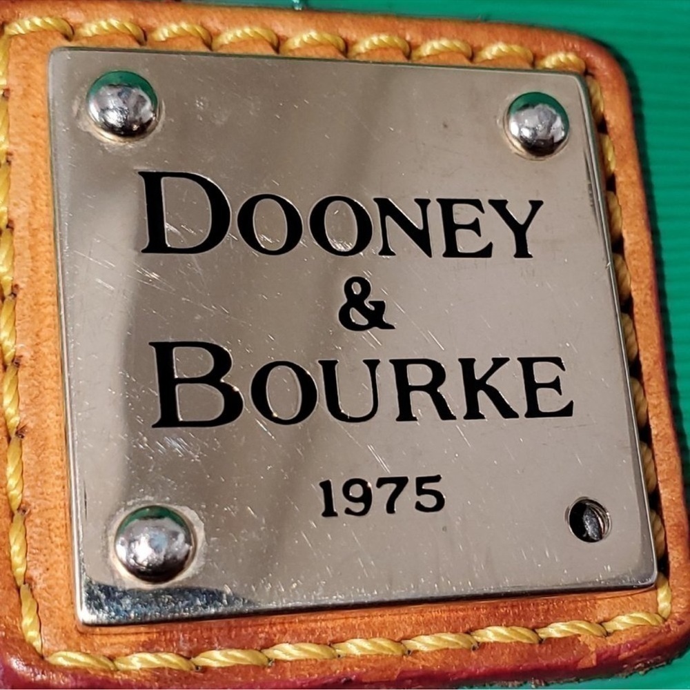 Dooney & Bourke green satchel crossbody purse. saffiano leather - Picture 3 of 11